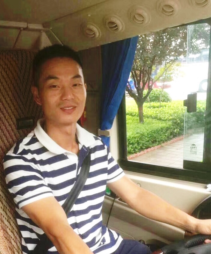 萍鄉(xiāng)長運開展向“見義勇為、舍己救人”好司機寧敏同志學(xué)習(xí)活動