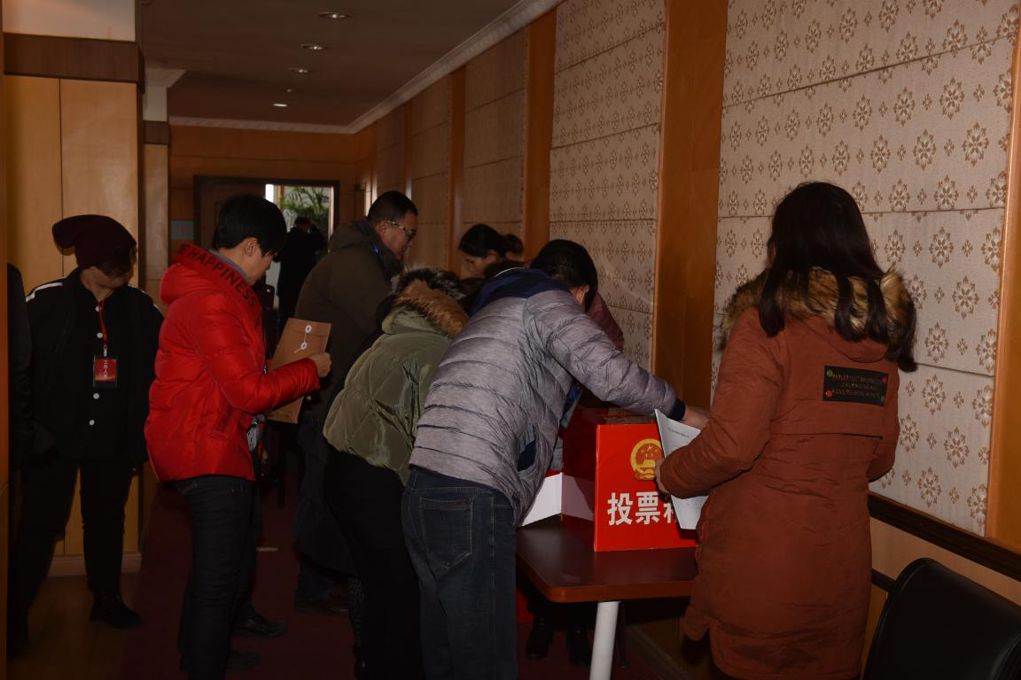 江西長運股份有限公司黨委副書記、董事會秘書吳隼被補選為南昌市西湖區(qū)第十六屆人民代表大會代表