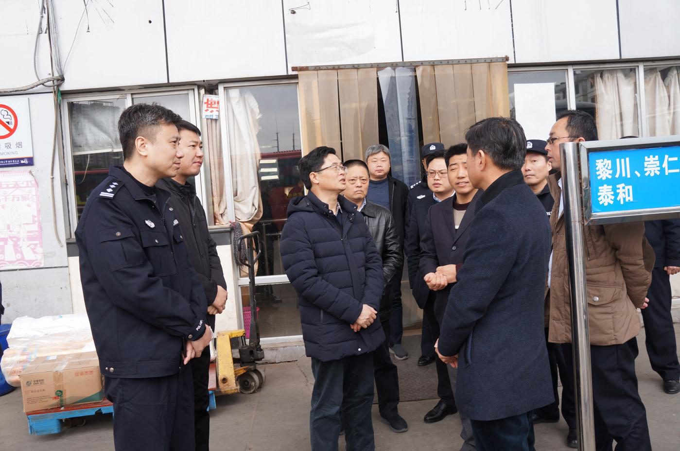 南昌市委常委、市政法委書記劉家富視察徐坊車站春運(yùn)工作