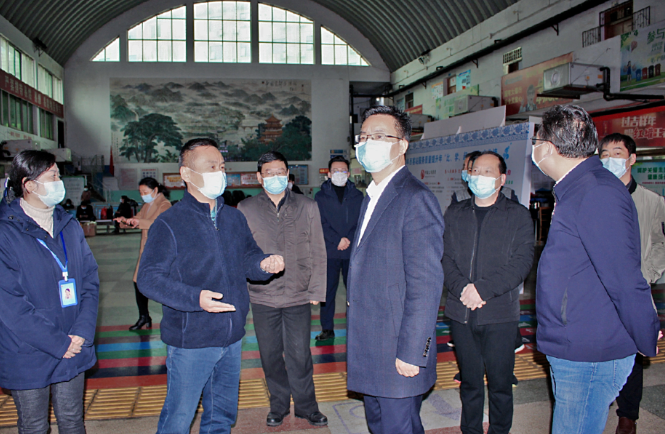 省春運辦丁光明一行到景德鎮(zhèn)公交、長運督導(dǎo)春運工作