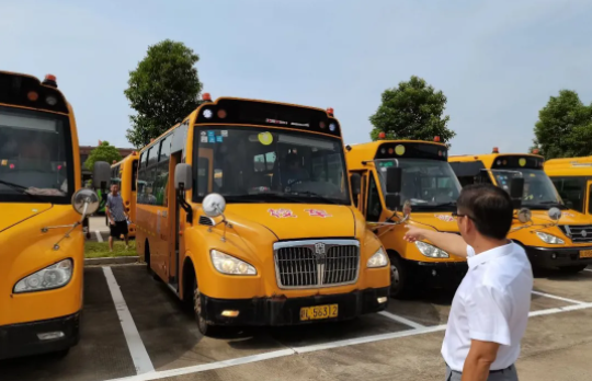 鷹潭長運：余江校車公司扎實開展開學前運營工作