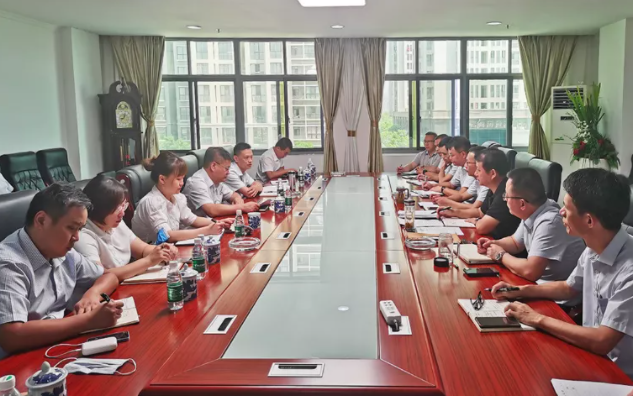 張小平一行赴吉安公交、吉安長運(yùn)開展“三公”專項(xiàng)檢查并調(diào)研單車核算