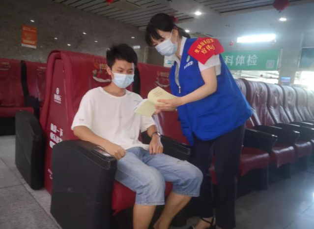 都市城際公交 長(zhǎng)途客運(yùn)分公司開(kāi)展垃圾分類(lèi)知識(shí)宣傳