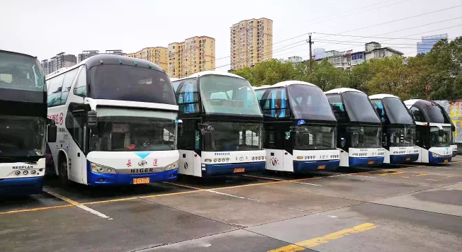 都市城際公交八項(xiàng)舉措 確?！半p節(jié)”運(yùn)輸平穩(wěn)