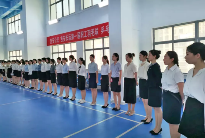 吉安長(zhǎng)運(yùn)招聘吉安高鐵西站、井岡山機(jī)場(chǎng)至井岡山景區(qū)旅游巴士直通專(zhuān)線(xiàn)導(dǎo)乘員