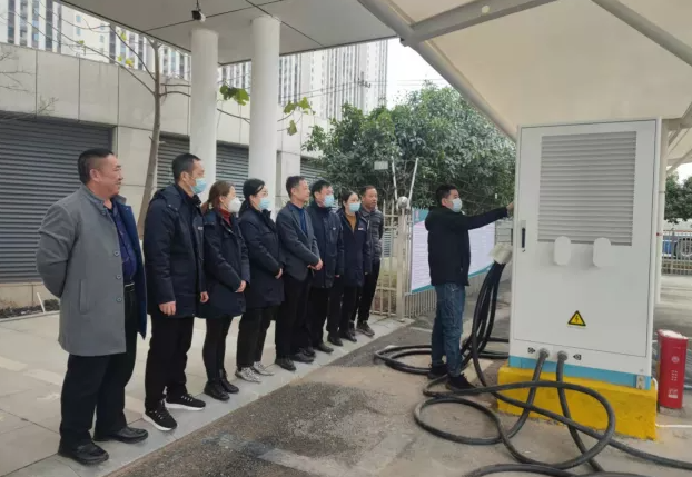 上饒汽運汽車東站開展充電樁業(yè)務(wù)知識培訓(xùn)