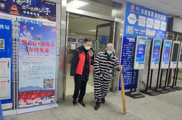 上饒汽運 :“不著急,慢慢走”