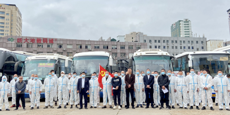 都市城際公交 護(hù)送萍鄉(xiāng)、贛州地區(qū)援我市醫(yī)護(hù)人員返程