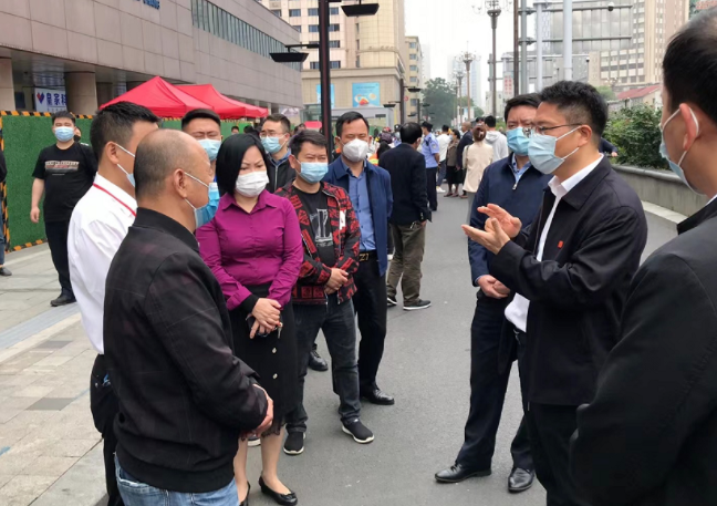 長運物業(yè):西湖區(qū)領(lǐng)導(dǎo)督導(dǎo)長運物業(yè)復(fù)工復(fù)產(chǎn)和疫情防控工作?