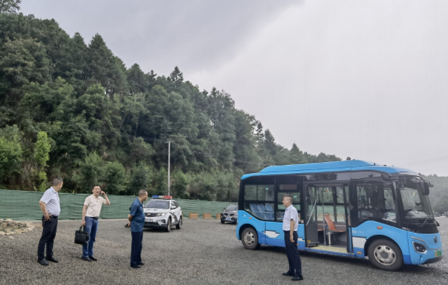 婺源公交    多部門(mén)聯(lián)合開(kāi)展城市公交線(xiàn)路及站點(diǎn)優(yōu)化調(diào)研