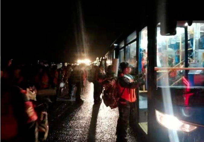 景德鎮(zhèn)長(zhǎng)運(yùn)  圓滿(mǎn)完成抗洪搶險(xiǎn)運(yùn)輸任務(wù)