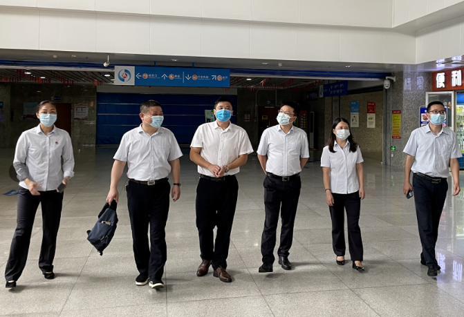 占梁前往都市城際公交、九江長運開展督導、調(diào)研工作
