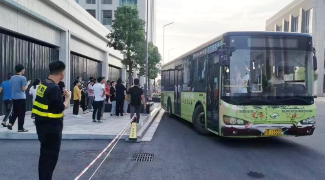 吉安長(zhǎng)運(yùn)、公交：通勤包車 轉(zhuǎn)型升級(jí)新亮點(diǎn)