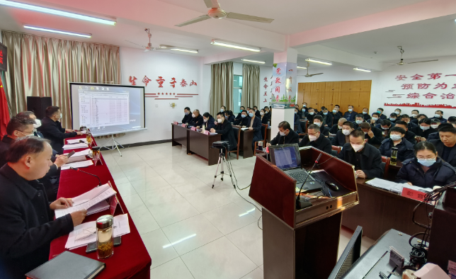 鷹潭長運(yùn)、鷹潭公交召開2022年度中層干部述職考核工作會議  肖良芝參加