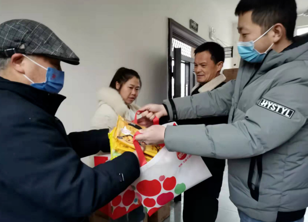 九江長(zhǎng)運(yùn) 開(kāi)展元宵節(jié)送湯圓活動(dòng)