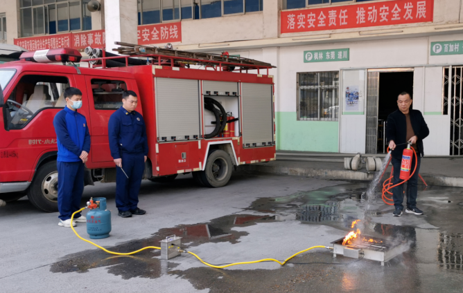 吉安長(zhǎng)運(yùn) 萬(wàn)安長(zhǎng)運(yùn)防患未然  開(kāi)展消防技能培訓(xùn)
