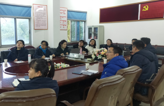 大通物流領(lǐng)導(dǎo)深入修理、檢測(cè)片區(qū)開展崗位融合調(diào)研