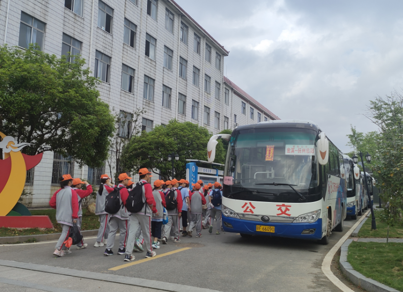 撫州長(zhǎng)運(yùn):研學(xué)旅游季 我們“守護(hù)”你