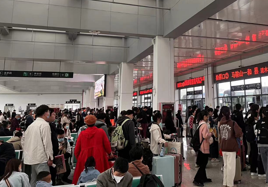 ?馬鞍山長(zhǎng)客:“五一”打好“安全牌”、“服務(wù)牌”、“保障牌”