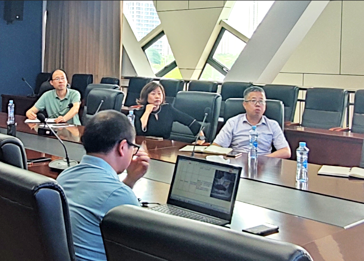 江西長(zhǎng)運(yùn)舉辦“排查車輛安全、預(yù)防車輛自燃“專題培訓(xùn)會(huì)  萬(wàn)建紅出席并講話