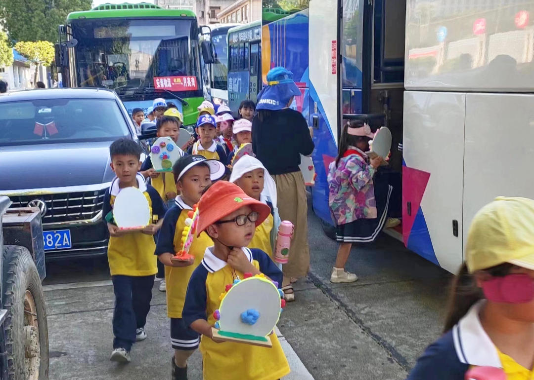 撫州長(zhǎng)運(yùn):迎六一 助研學(xué)