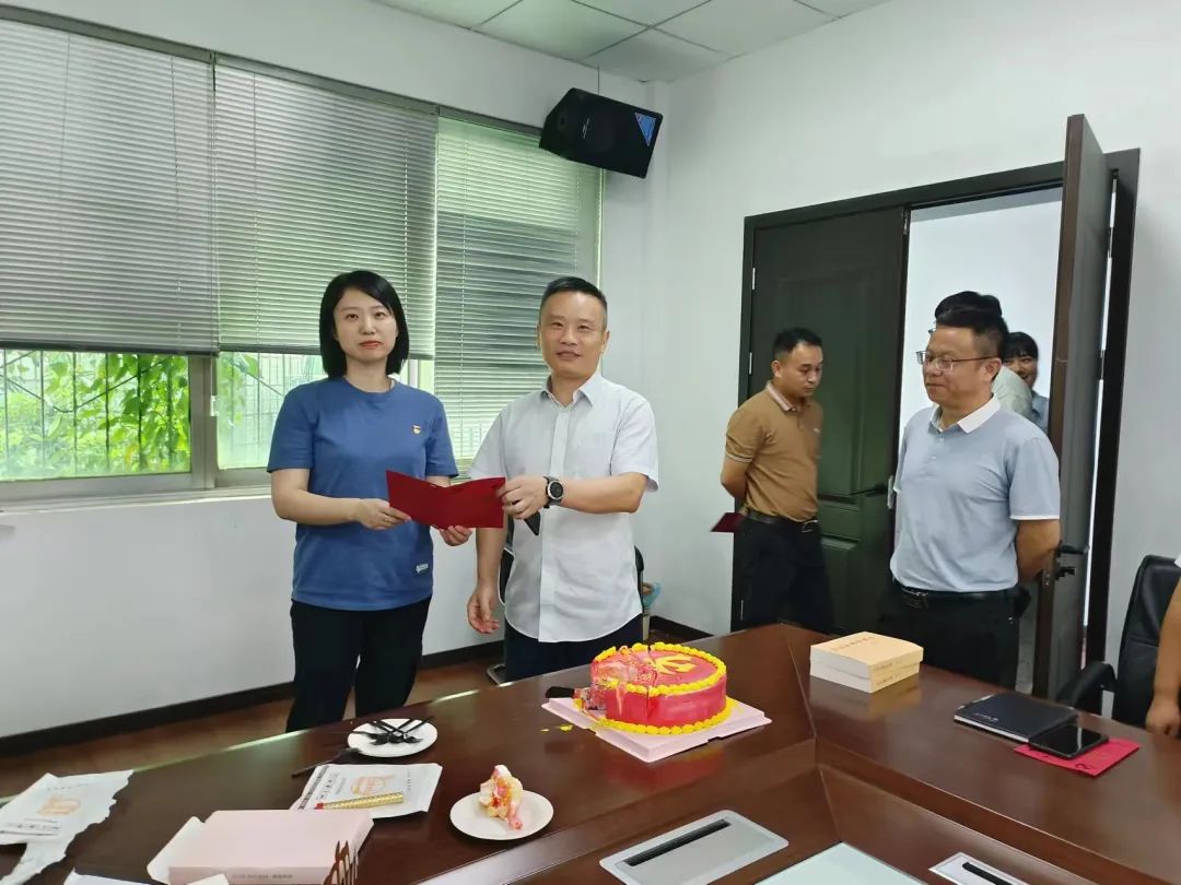 景德鎮(zhèn)長運：機關(guān)支部開展主題黨日活動