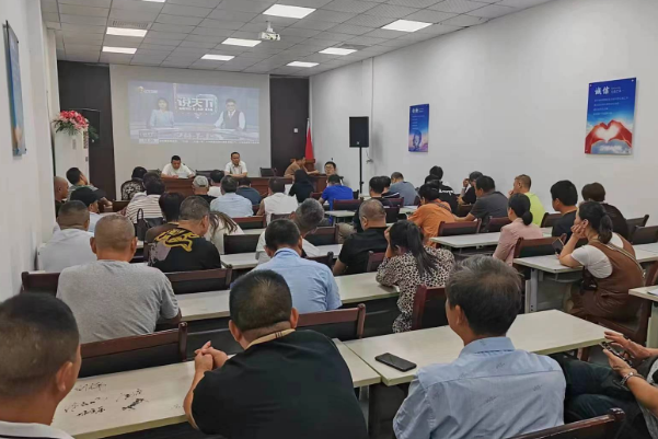 景德鎮(zhèn)長運：昌江公司召開8月份駕駛員安全、機務(wù)例會