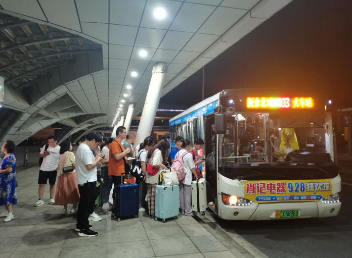 江西長運(yùn)積極應(yīng)對中秋、國慶客流高峰