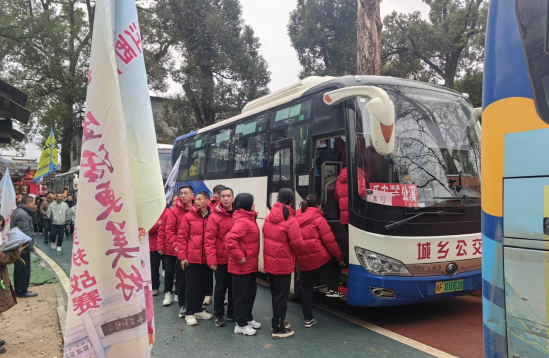 撫州長運:圓滿完成2024年江西古村跑(流坑)傳統(tǒng)村落挑戰(zhàn)賽運輸任務(wù)