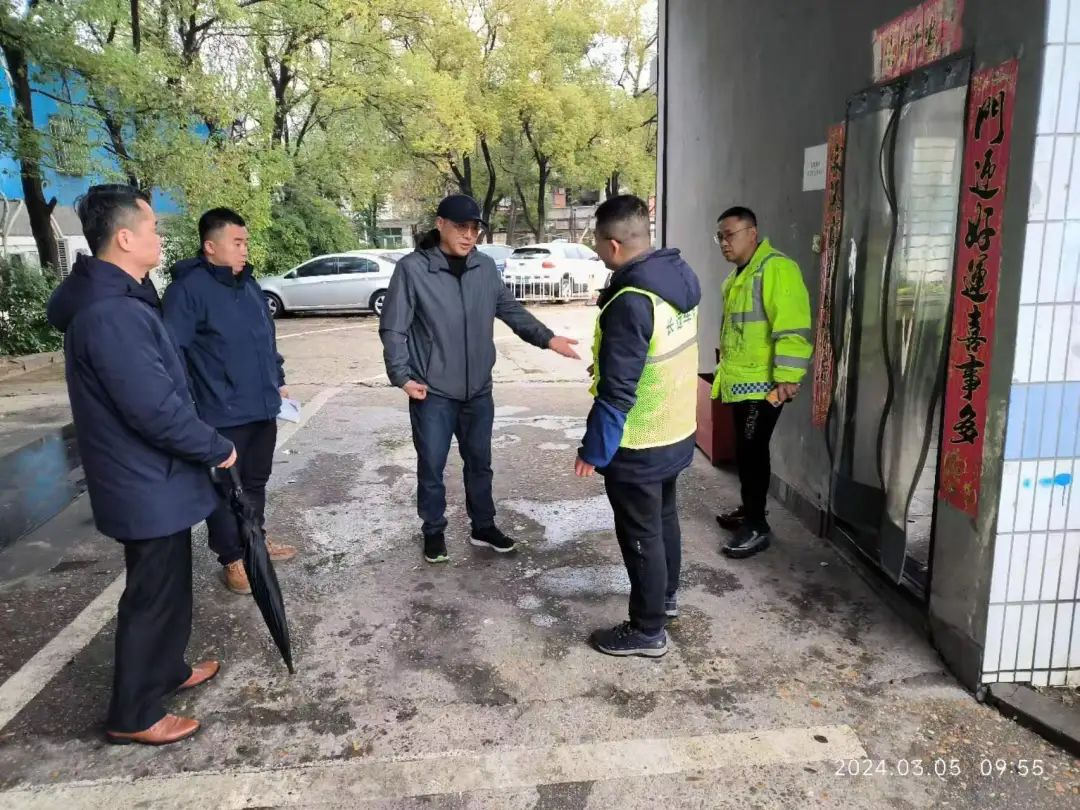 都市城際公交、大通物流開(kāi)展全國(guó)“兩會(huì)”期間安全防范工作專(zhuān)項(xiàng)督導(dǎo)檢查