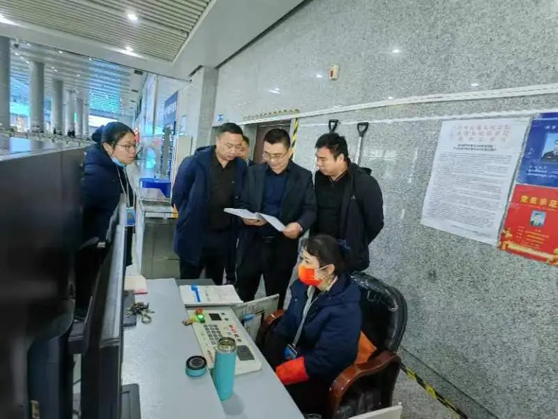 都市城際公交:開展清明節(jié)前安全生產大檢查