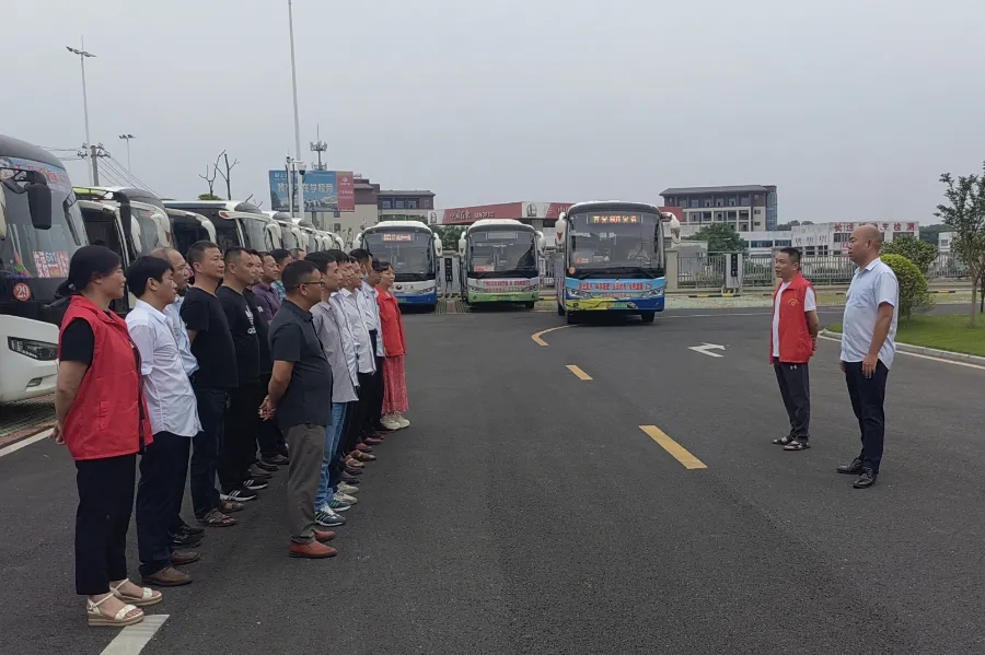 ??吉安長運:順利完成安??h事業(yè)編考試運輸保障任務(wù)