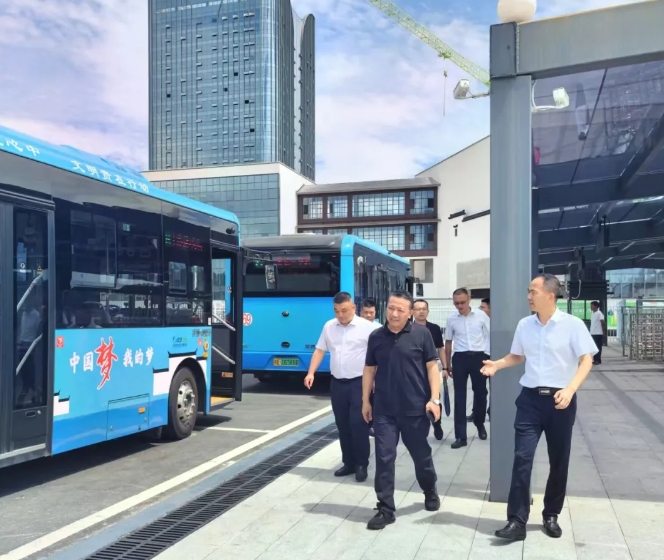李偉一行調(diào)研上饒汽運(yùn)、婺源公交