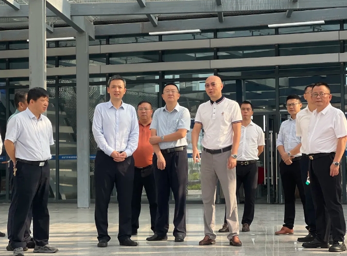 吉安公司:吉安市政府領(lǐng)導(dǎo)調(diào)研督導(dǎo)客運(yùn)、公交西站運(yùn)行工作