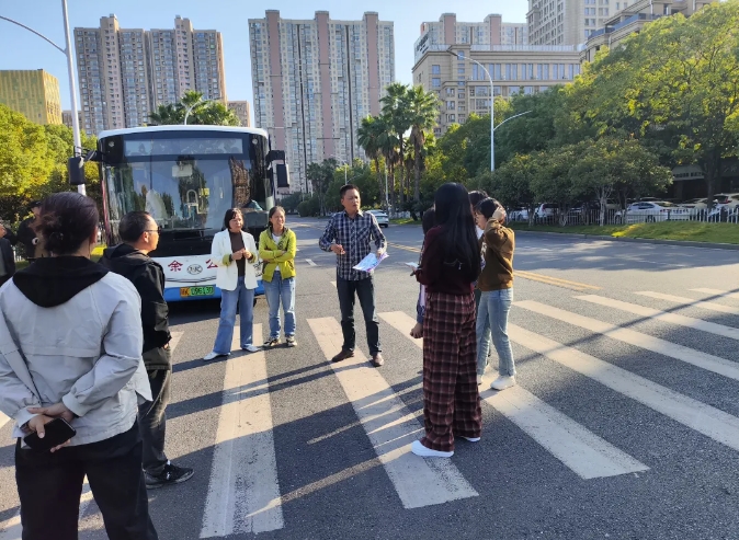 新余公交:全力護(hù)航2024仙女湖馬拉松賽