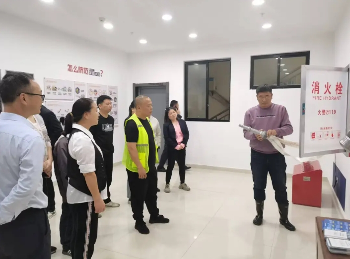 都市城際公交：開展2024年全國消防宣傳月消防知識(shí)培訓(xùn)及應(yīng)急演練