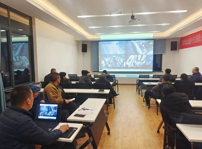 馬鞍山長(zhǎng)客 召開十一月份安全消防機(jī)務(wù)例會(huì)