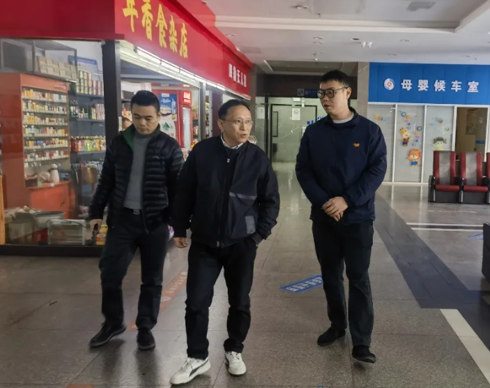 劉志堅(jiān)檢查都市城際公交車(chē)站環(huán)境衛(wèi)生、服務(wù)質(zhì)量工作