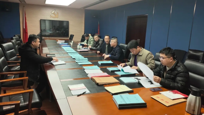 胡勁松一行督查都市城際公交春運(yùn)安全工作