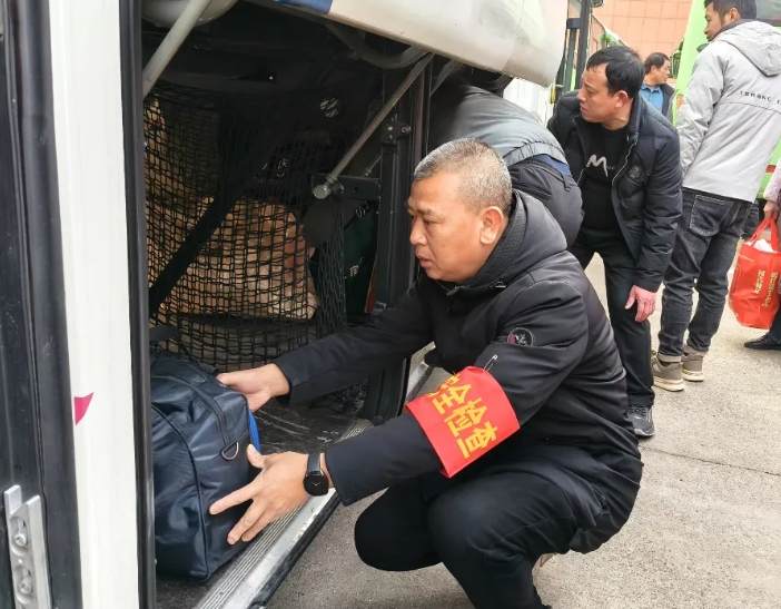 上饒汽運：車站工作者 溫暖返程路