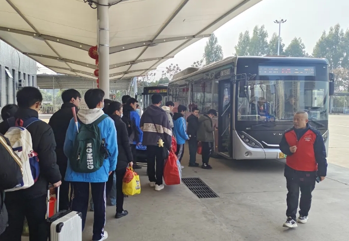 吉安公交：公交暖心服務(wù) 護航春運返程路