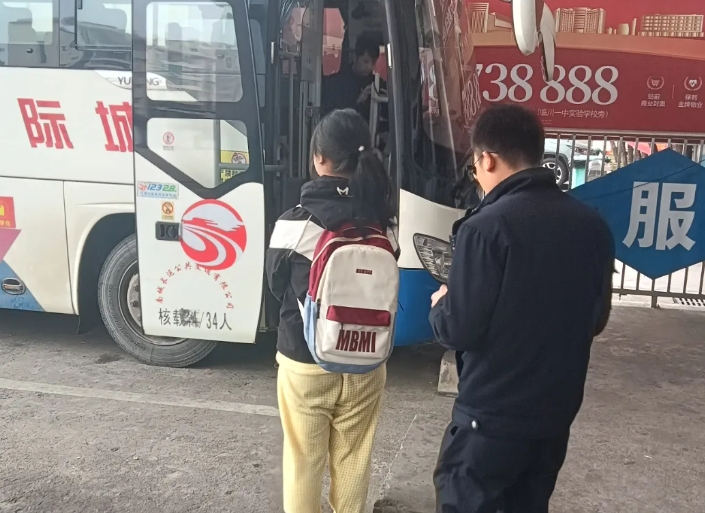 撫州長(zhǎng)運(yùn):警民愛(ài)心接力 護(hù)送走失女孩回家