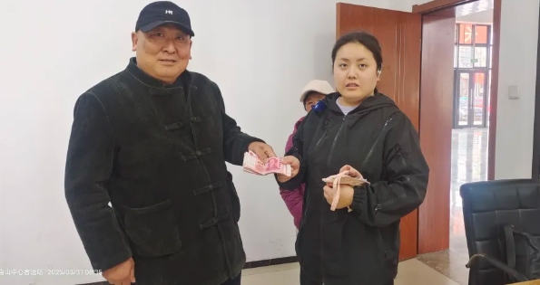 馬鞍山長(zhǎng)客：拾金不昧小舉動(dòng) 彰顯人大代表風(fēng)采