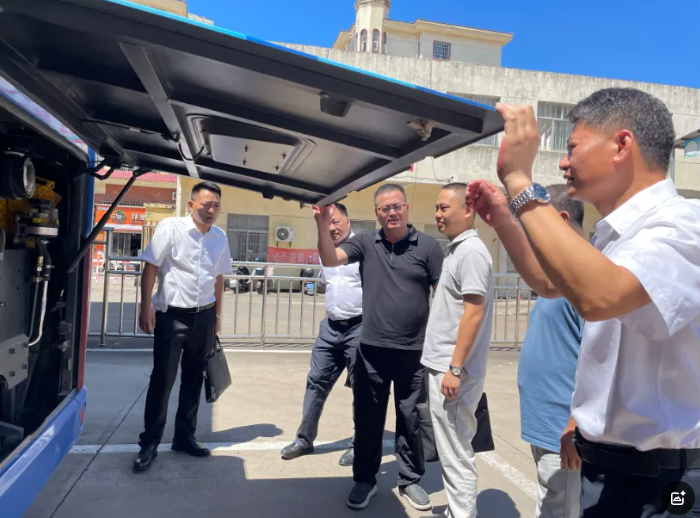 撫州長(zhǎng)運(yùn)：公司領(lǐng)導(dǎo)到東鄉(xiāng)分公司調(diào)研