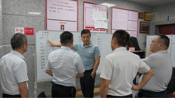 占梁到長(zhǎng)運(yùn)科技指導(dǎo)校園直通車(chē)工作