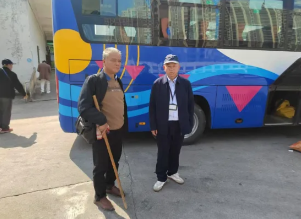 撫州長(zhǎng)運(yùn)：秋風(fēng)中的暖心?？? onmousewheel=